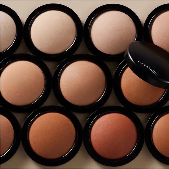 Medium Golden Mac Mineralize SkinFinish Natural Powder Brand New in Box - Picture 11 of 13